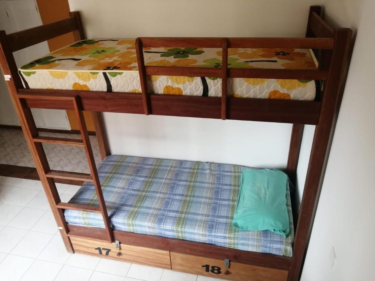 Surf House Hostel Santa Maria Bagian luar foto