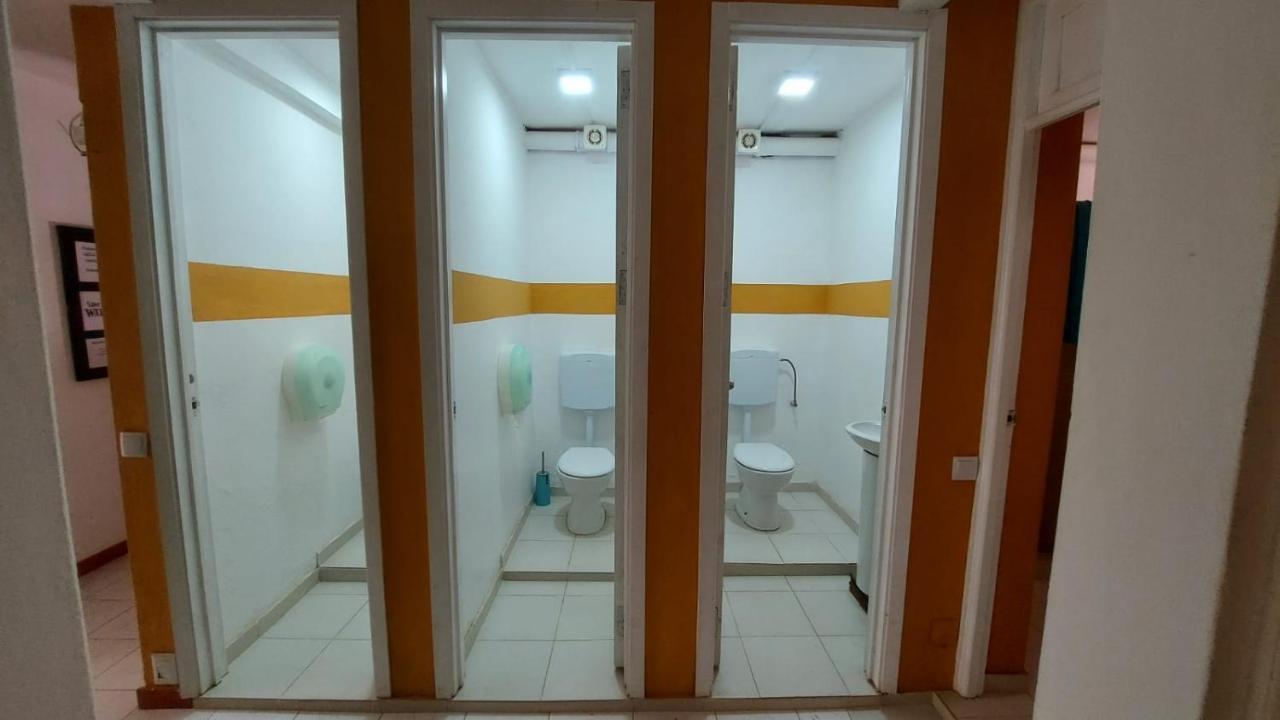 Surf House Hostel Santa Maria Bagian luar foto