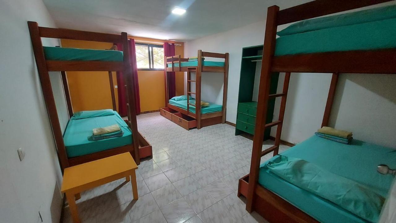 Surf House Hostel Santa Maria Bagian luar foto