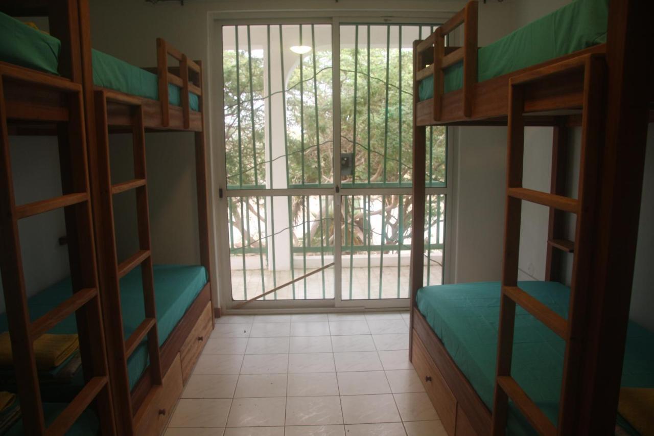 Surf House Hostel Santa Maria Bagian luar foto