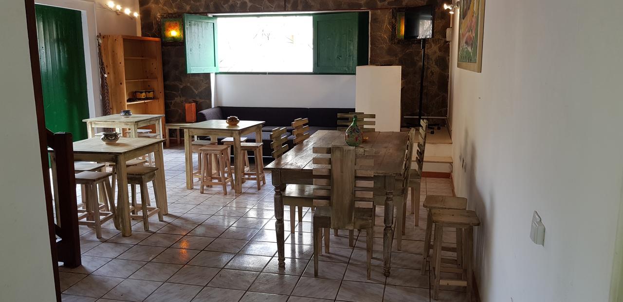 Surf House Hostel Santa Maria Bagian luar foto